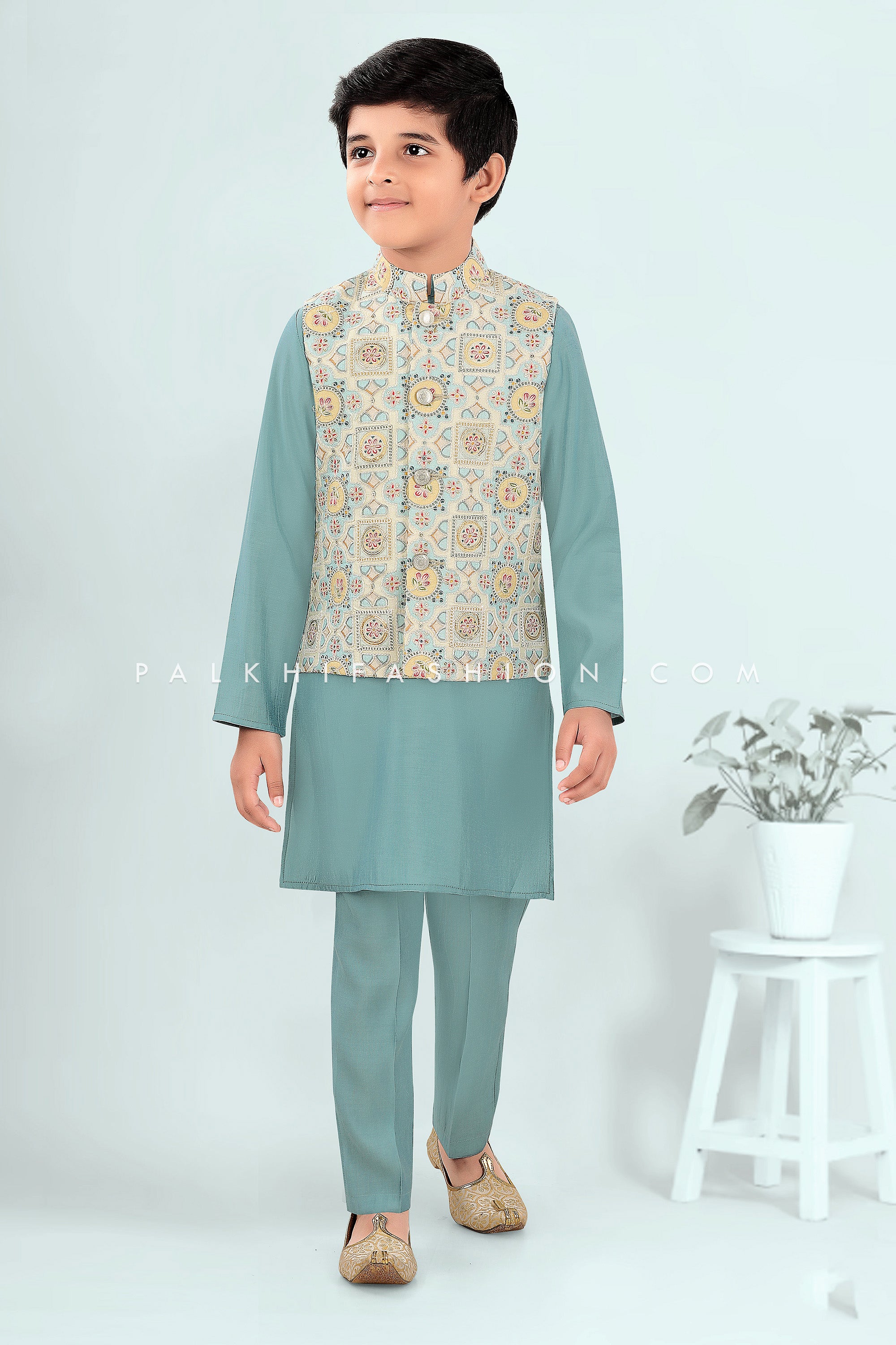 Boys Ethnic Jacket Kurta Set with Multi-Color Embroidery – Palkhi Fashion