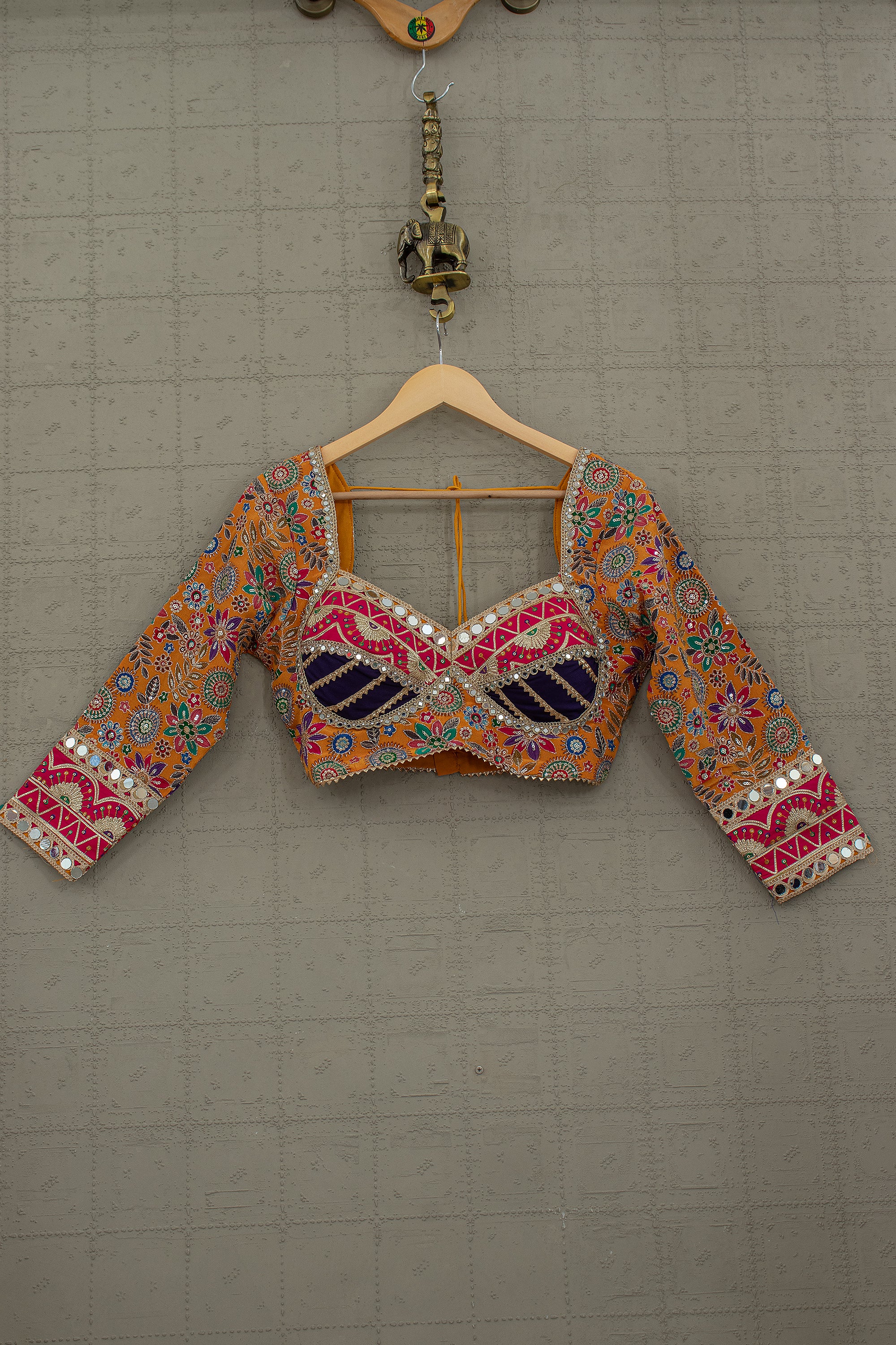 Royal Garba Glow – Navy Blue Navratri Chaniya Choli with Gamthi Mirror Work – Palkhi Fashion