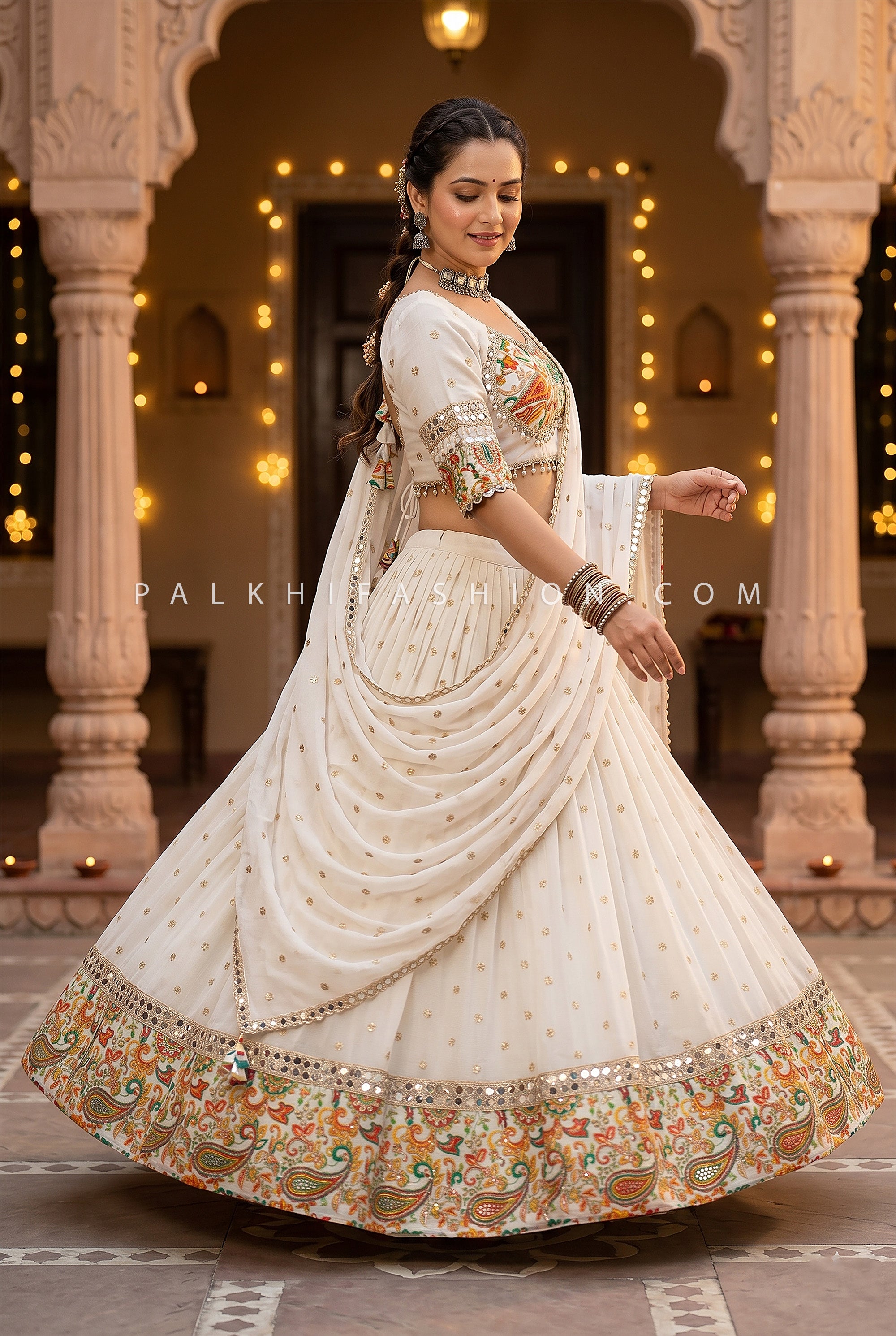 Royal Garba Grace – Cream Chaniya Choli with Mirror & Thread Work – Palkhi Fashion
