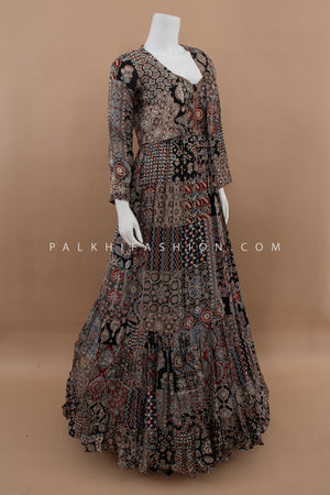 Ajarakh Twirl: Black Soft Silk Indian Outfit with Ajarakh Work – Palkhi Fashion