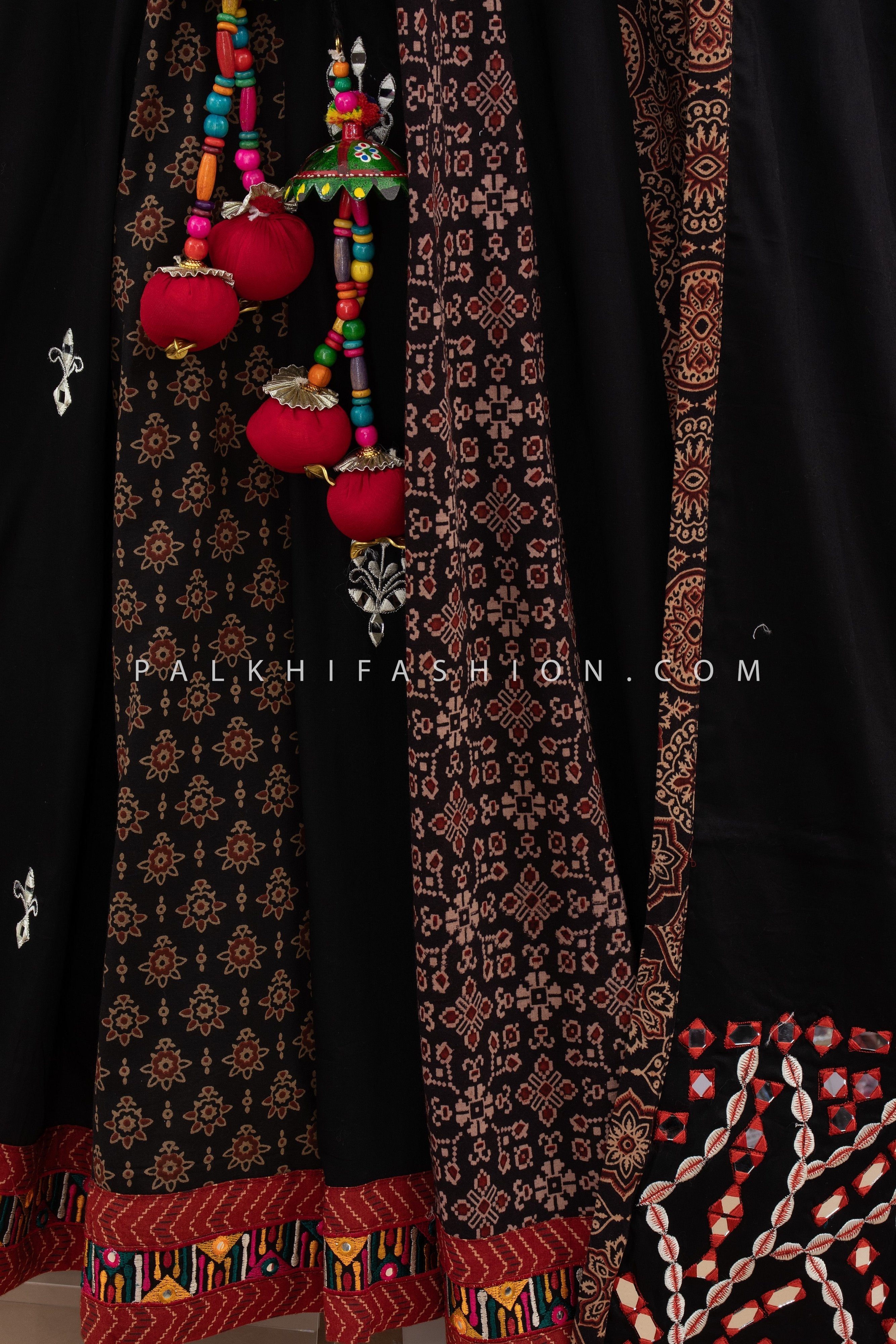 Black Premium Cotton Silk Chaniya Choli with Ajrakh & Mirror Work – Palkhi Fashion
