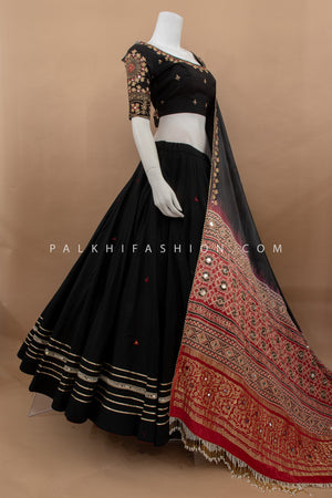 Ethnic Elegance: Black Navratri Chaniya Choli with Gaji Silk Dupatta – Palkhi Fashion