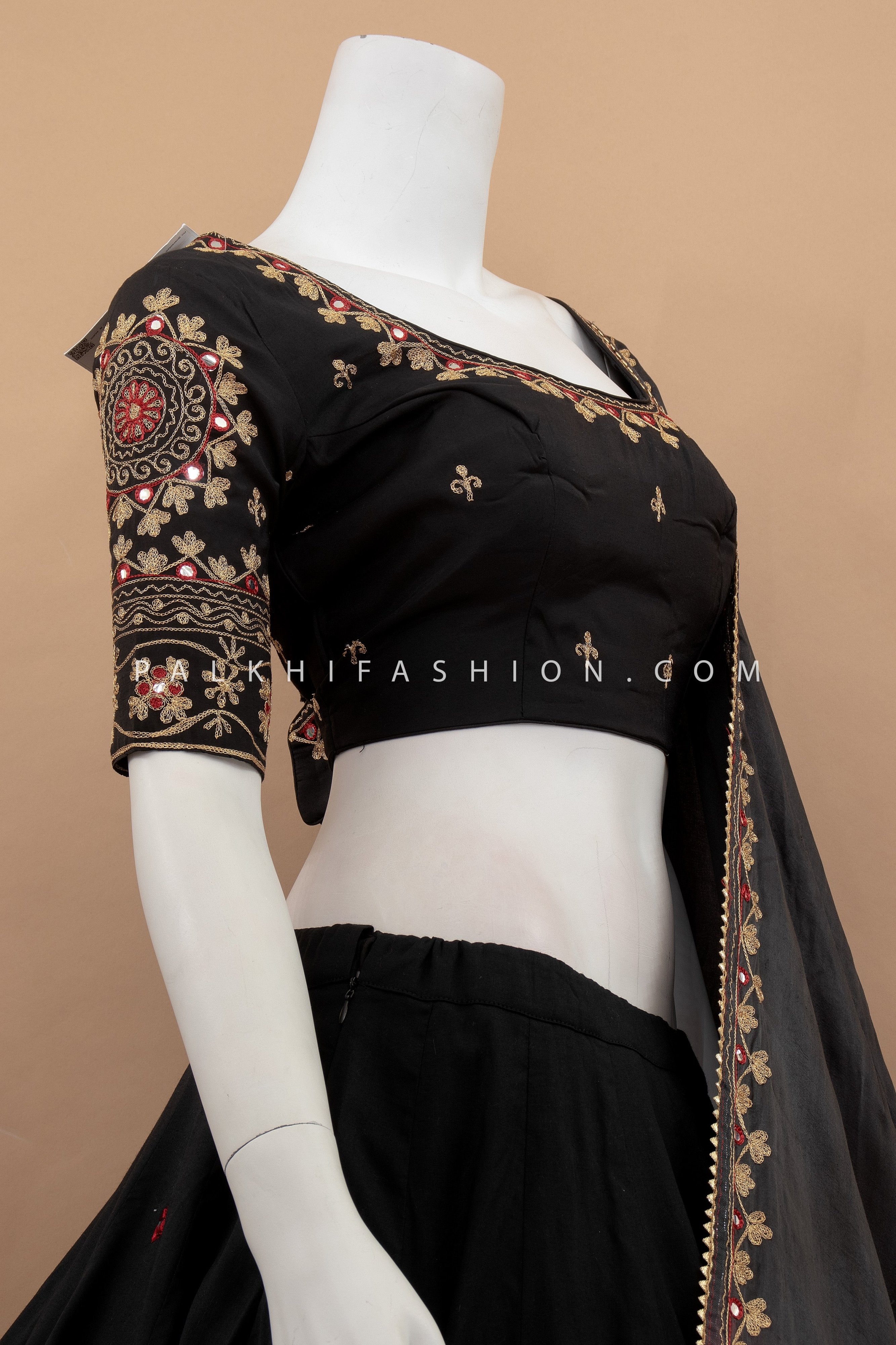 Ethnic Elegance: Black Navratri Chaniya Choli with Gaji Silk Dupatta – Palkhi Fashion