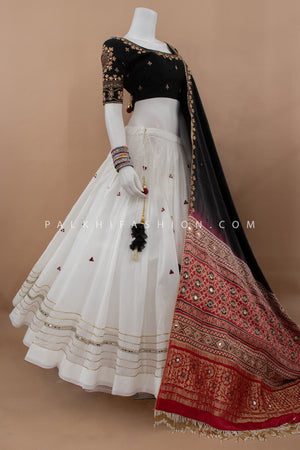Ethnic Elegance: White/Black Navratri Chaniya Choli with Gaji Silk Dupatta – Palkhi Fashion
