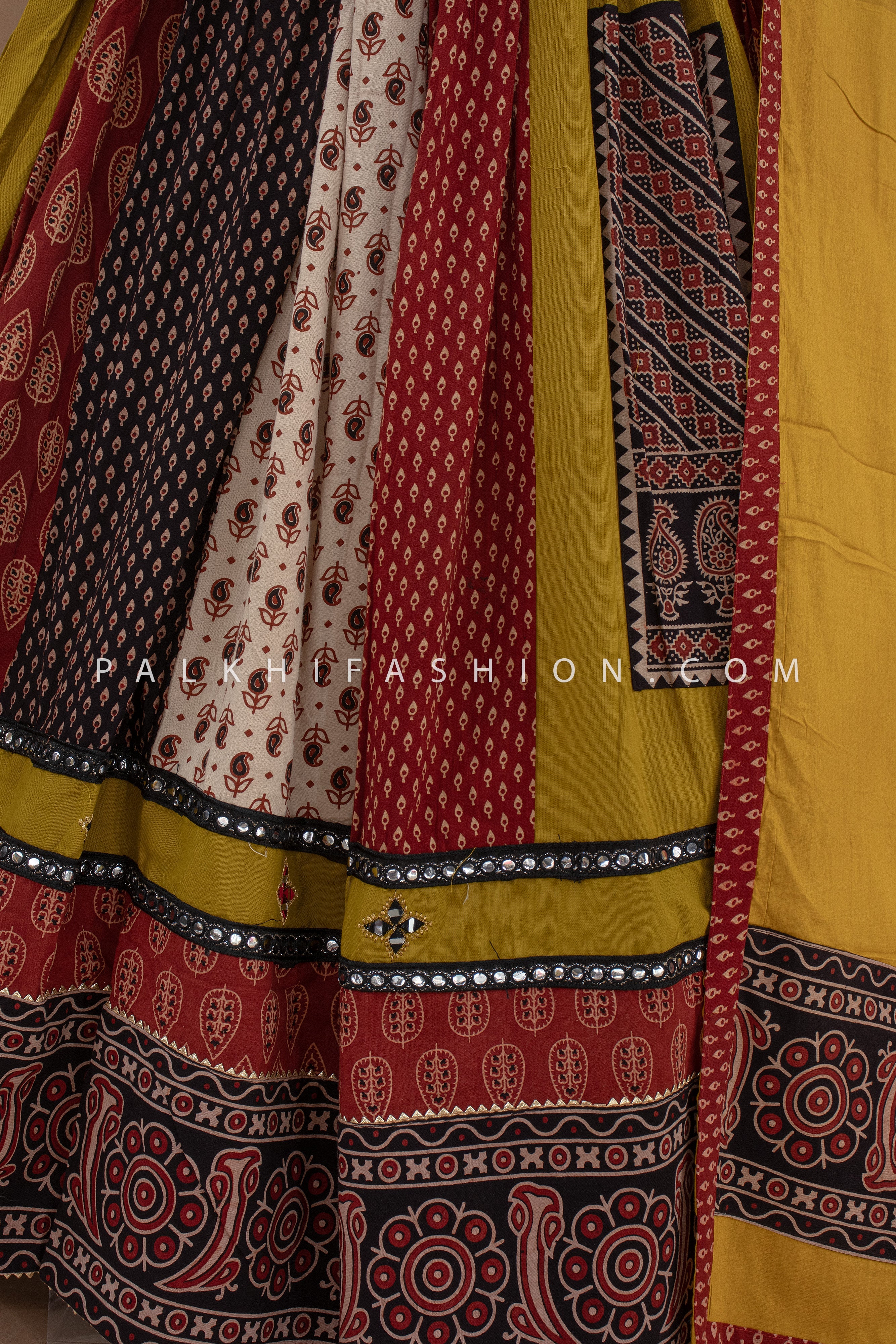 ✨ Festive Harmony: Multicolor Ajarakh Navratri Chaniya Choli