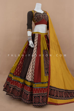 ✨ Festive Harmony: Multicolor Ajarakh Navratri Chaniya Choli