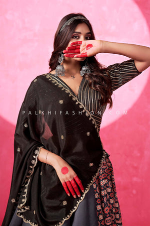 Festive Remix: Black Handcrafted Ajarakh Navratri Chaniya Choli – Palkhi Fashion