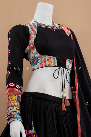 Heritage Glow: Black Premium Navratri Chaniya Choli With Attractive Blouse Cut – Palkhi Fashion