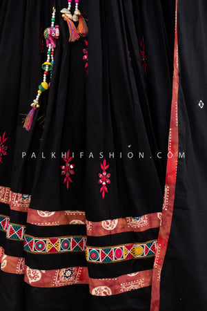 Heritage Glow: Black Premium Navratri Chaniya Choli With Attractive Blouse Cut – Palkhi Fashion