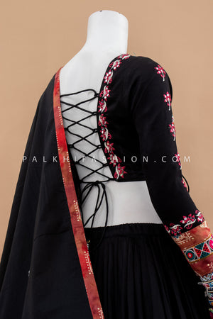 Heritage Glow: Black Premium Navratri Chaniya Choli With Attractive Blouse Cut – Palkhi Fashion