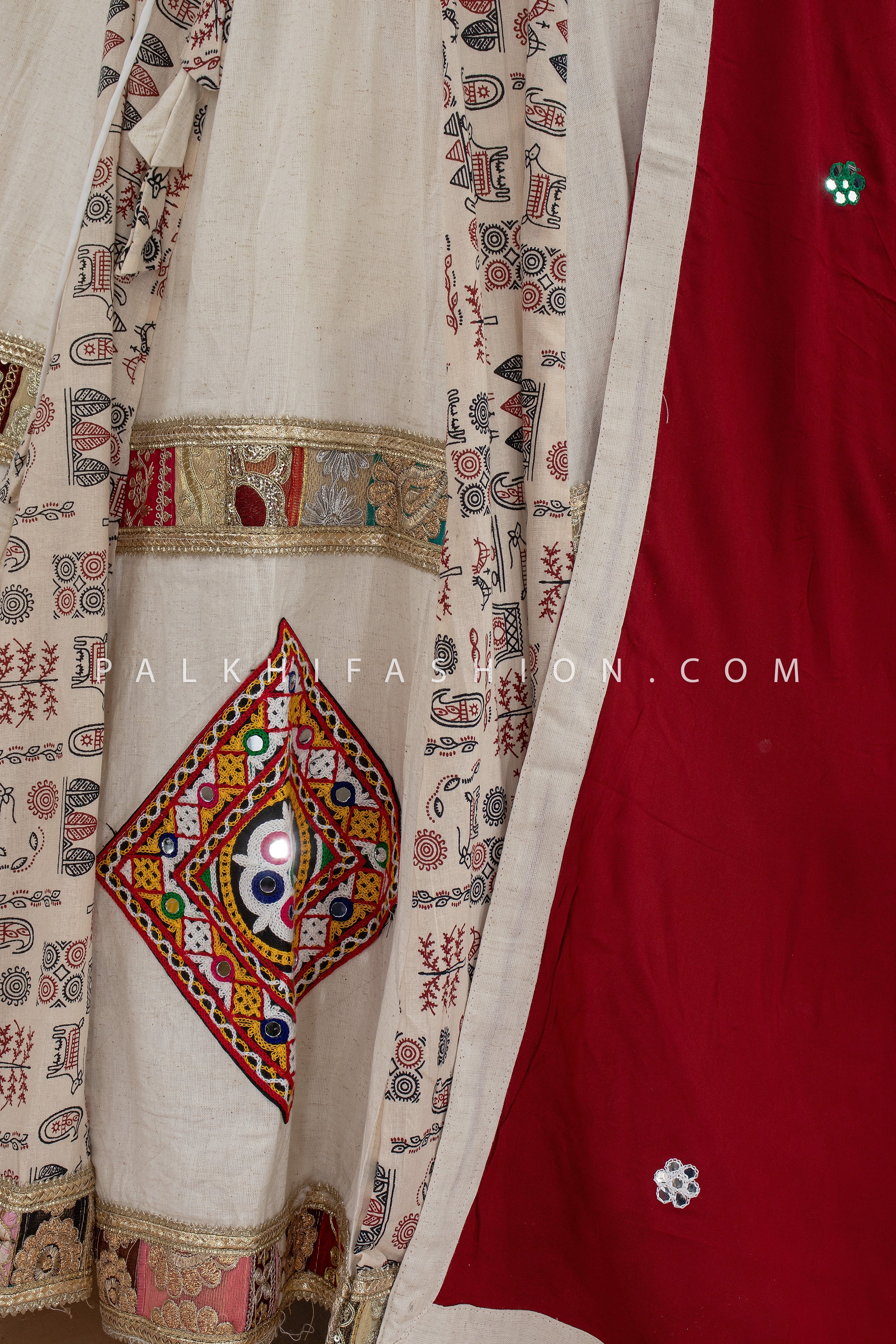 Ivory Khadi Gamthi & Folk Inspired Chaniya Choli with Maroon Dupatta – Palkhi Fashion