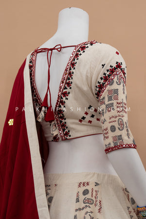Ivory Khadi Gamthi & Folk Inspired Chaniya Choli with Maroon Dupatta – Palkhi Fashion
