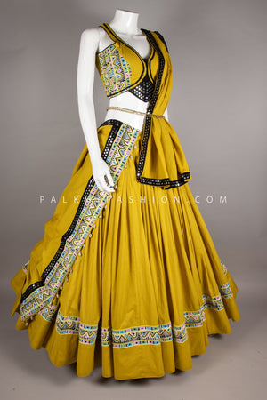 Light Mustard Yellow Navratri Chaniya Choli with Mirror & Kasab Work ā Palkhi Fashion