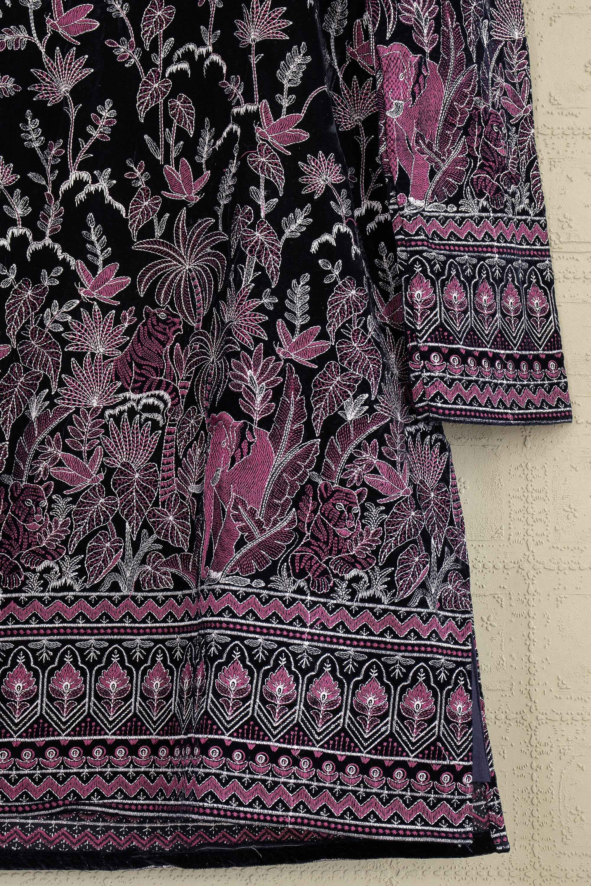 Midnight Majesty: Velvet Embroidered Kurta with Royal Motifs – Palkhi Fashion