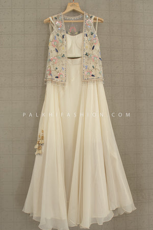Modern Muse: Champagne Hand - Embroidered Jacket Lehenga Set – Palkhi Fashion
