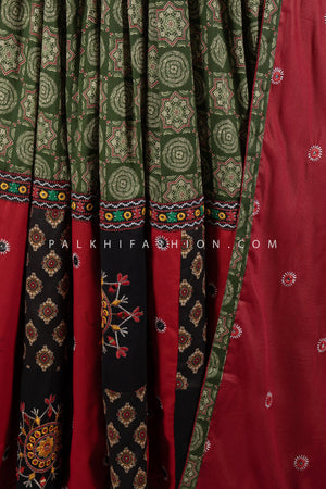 Multicolor Navratri Chaniya Choli Set with Traditional Work – Palkhi Fashion