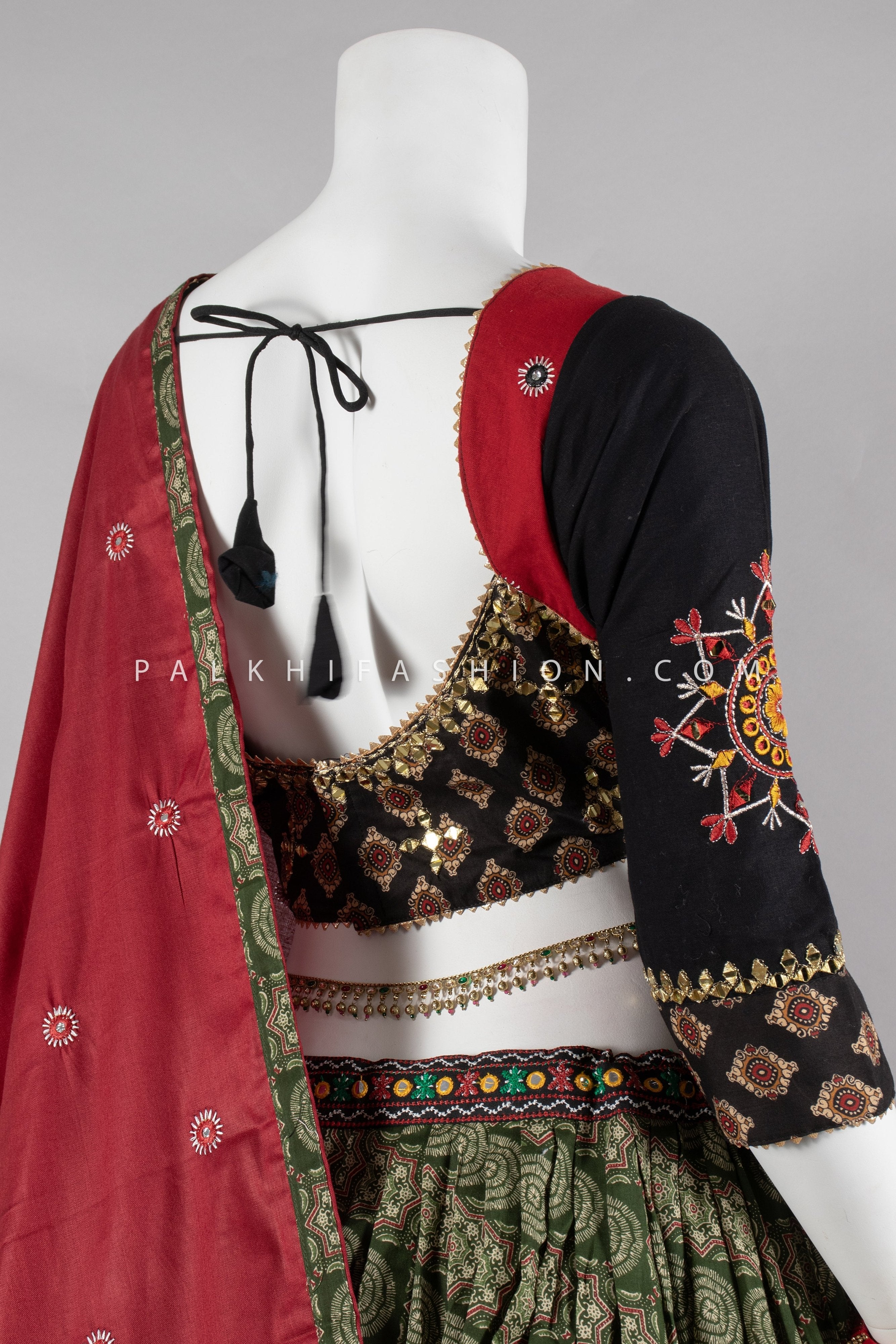 Multicolor Navratri Chaniya Choli Set with Traditional Work – Palkhi Fashion