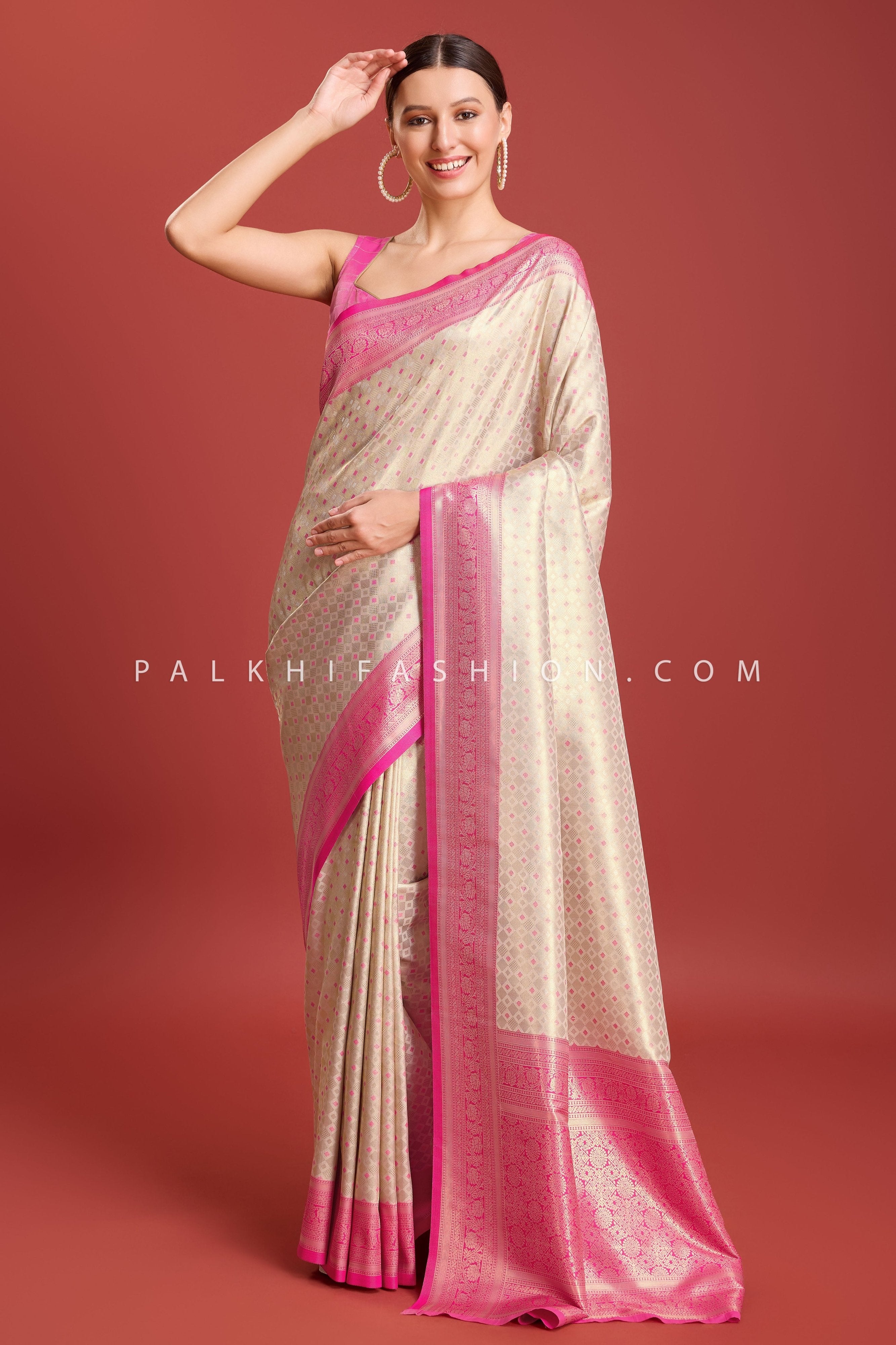 Off - White & Pink Kanjivaram Silk Saree with Elegant Weaving – Palkhi Fashion