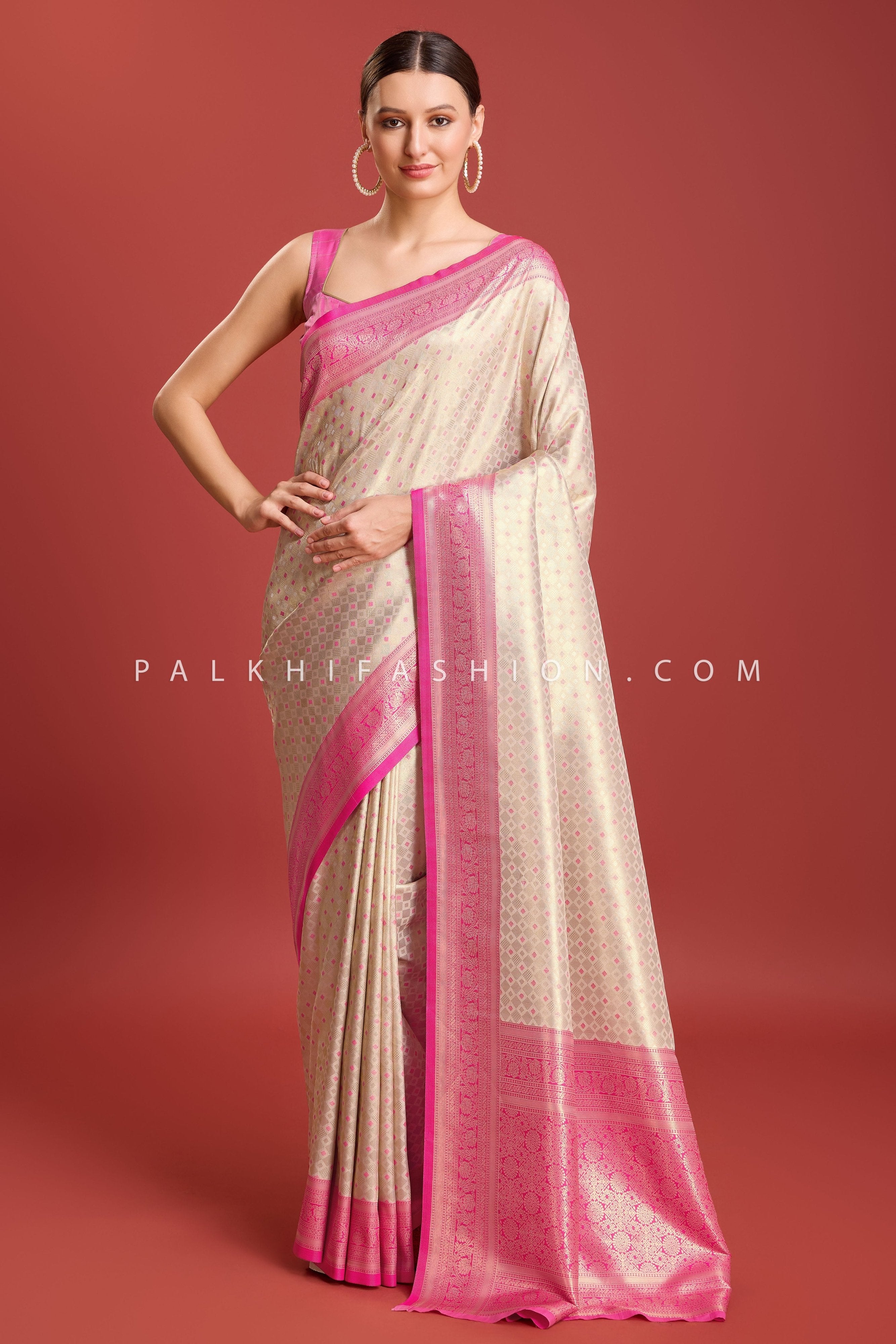 Off - White & Pink Kanjivaram Silk Saree with Elegant Weaving – Palkhi Fashion