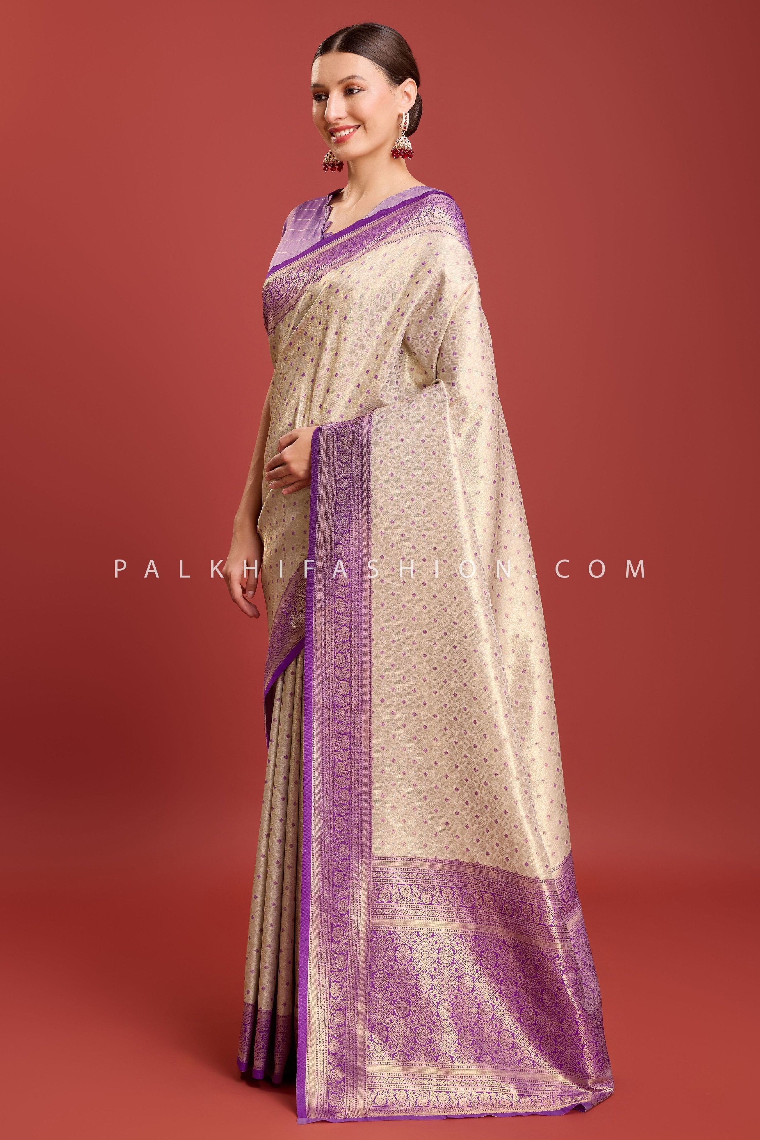 Off - White & Purple Kanjivaram Silk Saree with Elegant Weaving – Palkhi Fashion