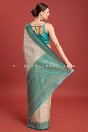 Off - White & Teal Green Kanjivaram Silk Saree with Elegant Weaving – Palkhi Fashion