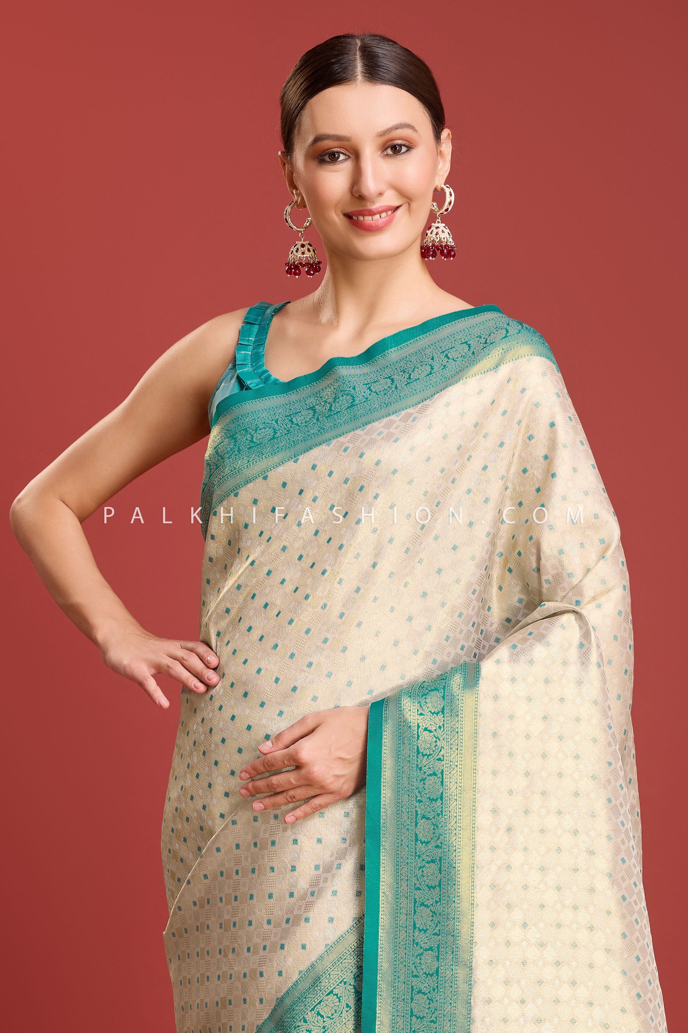 Off - White & Teal Green Kanjivaram Silk Saree with Elegant Weaving – Palkhi Fashion