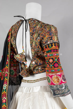 Pure Gaji Silk Navratri Chaniya Choli with Vintage Art – Palkhi Fashion