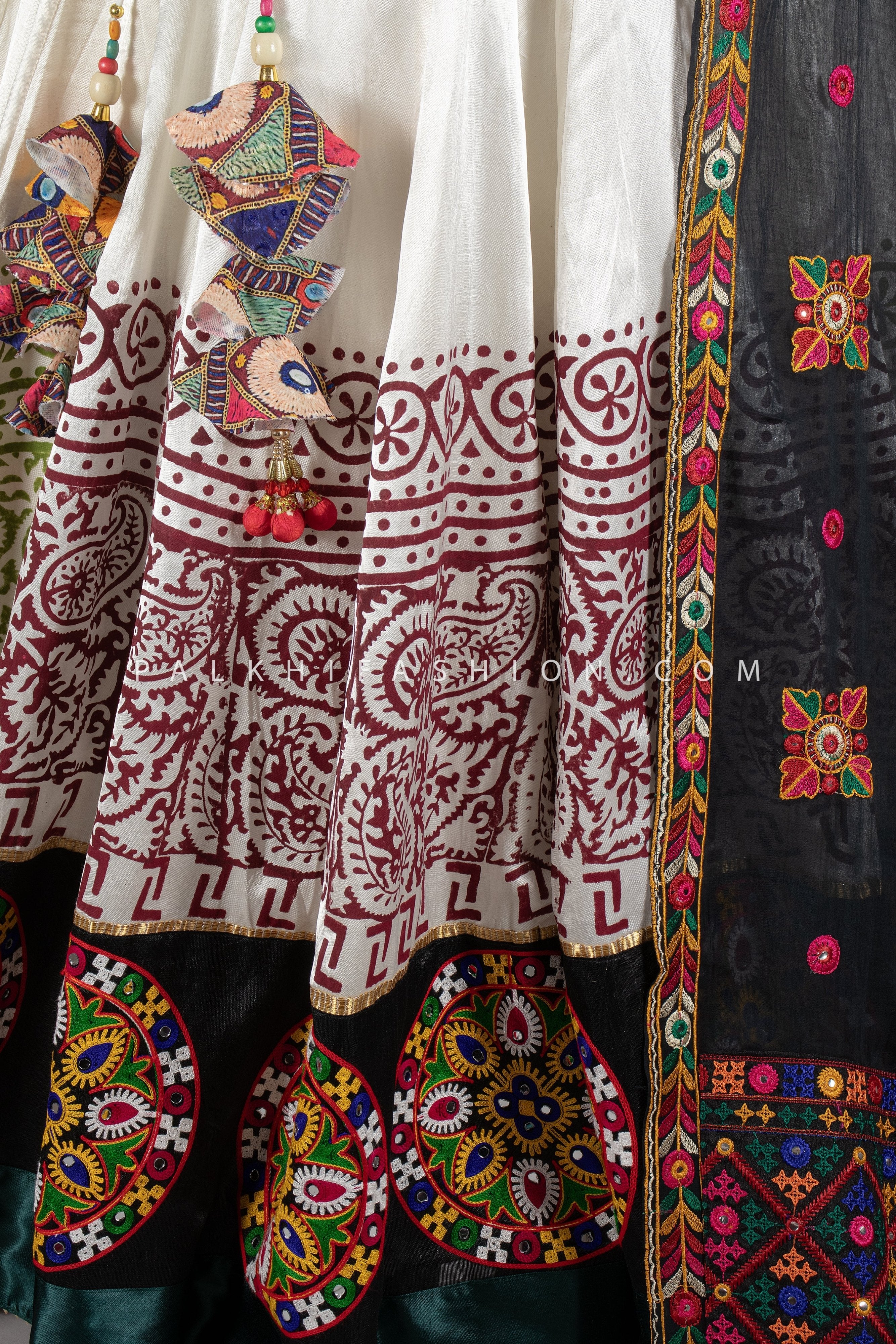 Pure Gaji Silk Navratri Chaniya Choli with Vintage Art – Palkhi Fashion