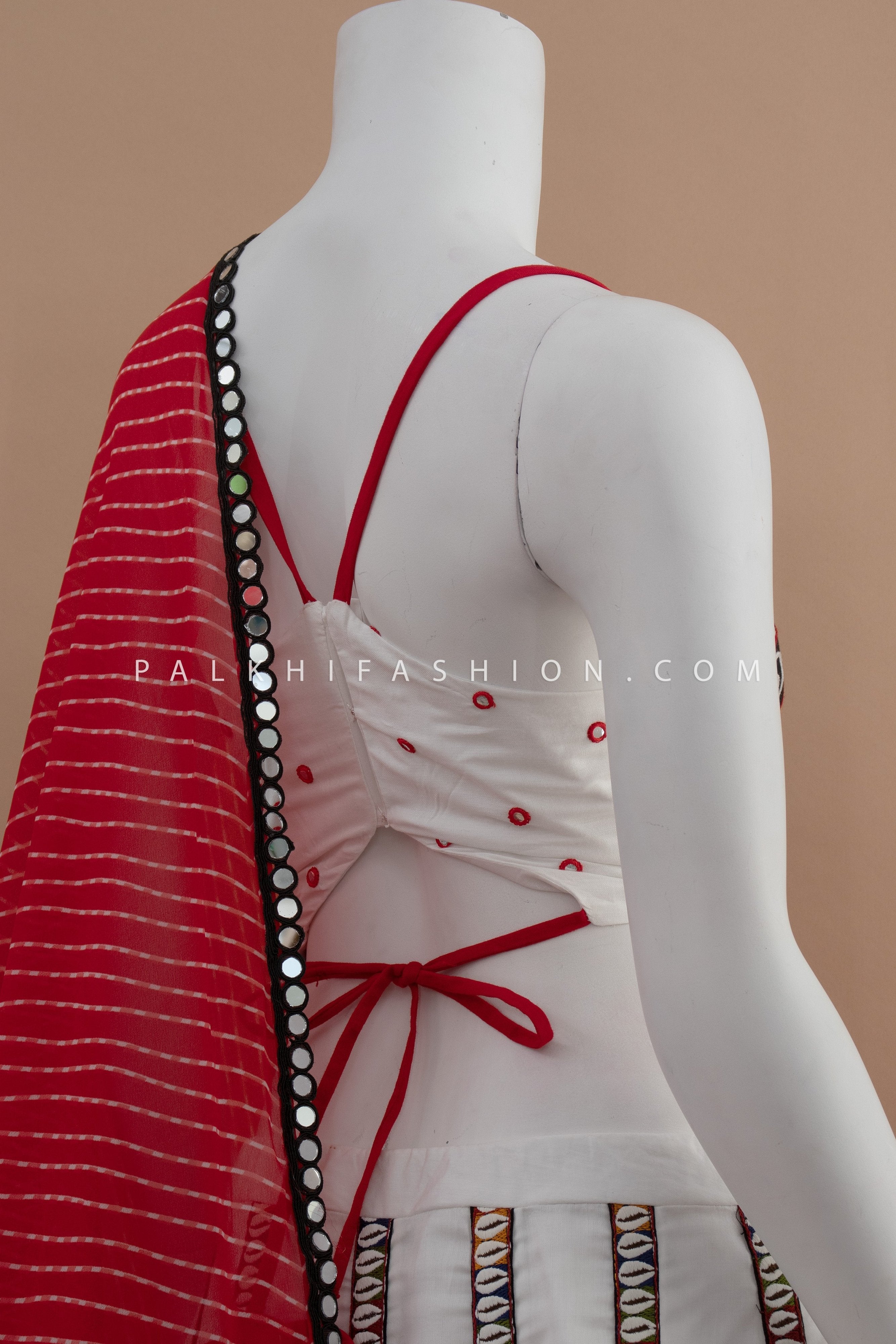 Radiant Charm: White Chaniya Choli with Multicolor Gamthi Work & Leheriya Dupatta – Palkhi Fashion