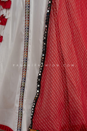 Radiant Charm: White Chaniya Choli with Multicolor Gamthi Work & Leheriya Dupatta – Palkhi Fashion