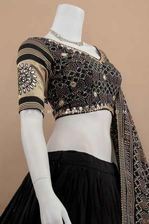 🖤 Rajasthani Ajarakh Elegance: Black Ajarakh & Aari Work Navratri Chaniya Choli