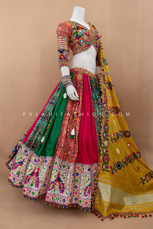 ✨ Rang Riwaaz: Multicolor Kutchi Work Chaniya Choli with Stunning Dupatta – Palkhi Fashion