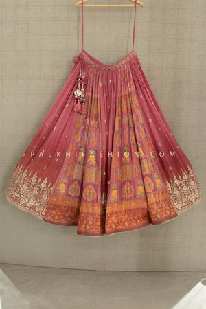 ✨ Royal Fusion: Rosewood Pink Patola Weave Lehenga Choli – Palkhi Fashion