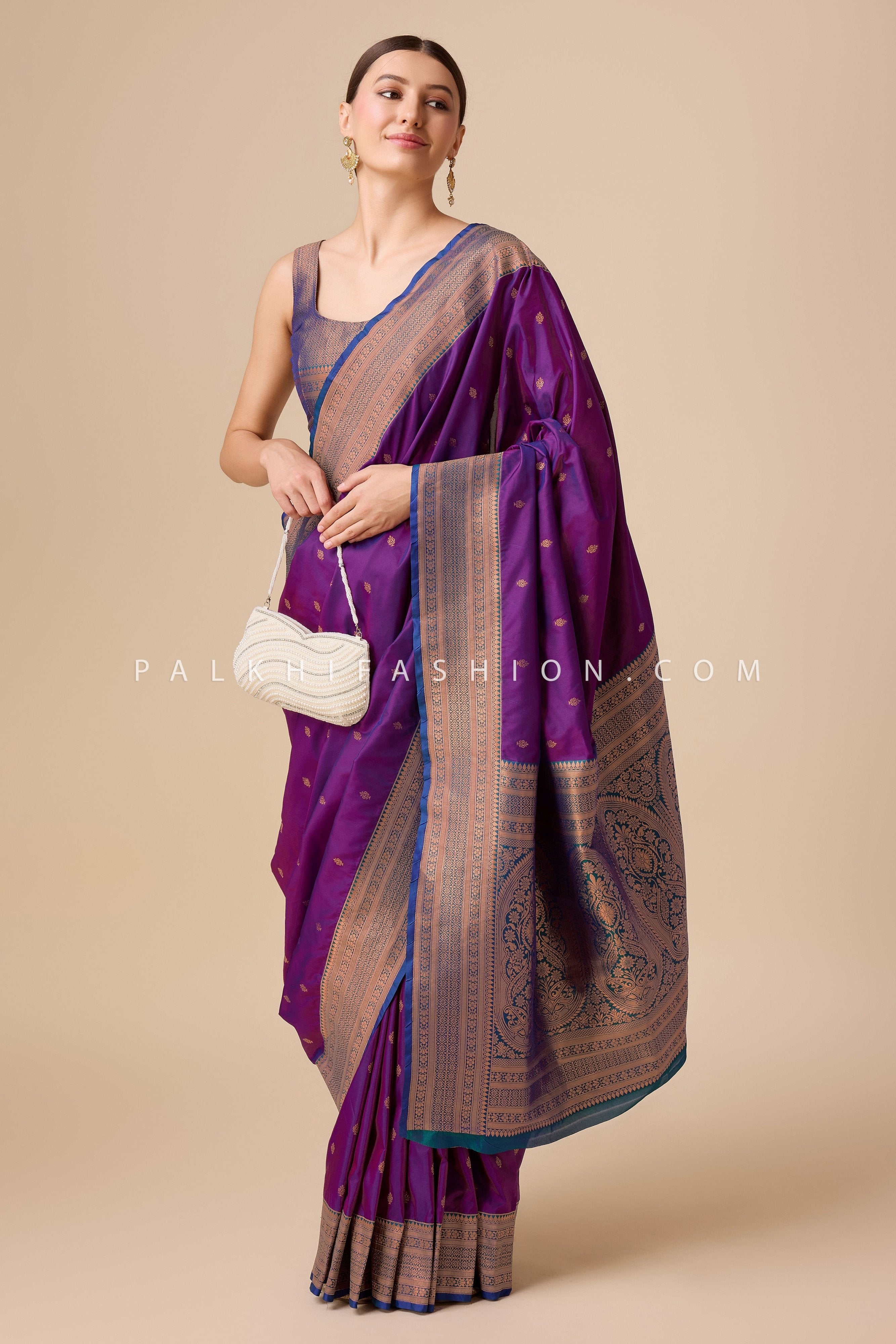 Royal Purple Kanjivaram Silk Saree with Contrasting Blouse ā Palkhi Fashion