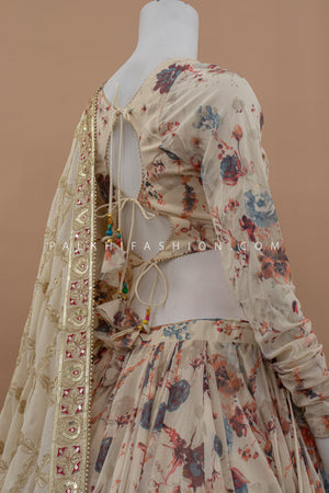 ✨ Timeless Grace: 12 meters Floral Chaniya Choli with Attractive Dupatta – Palkhi Fashion