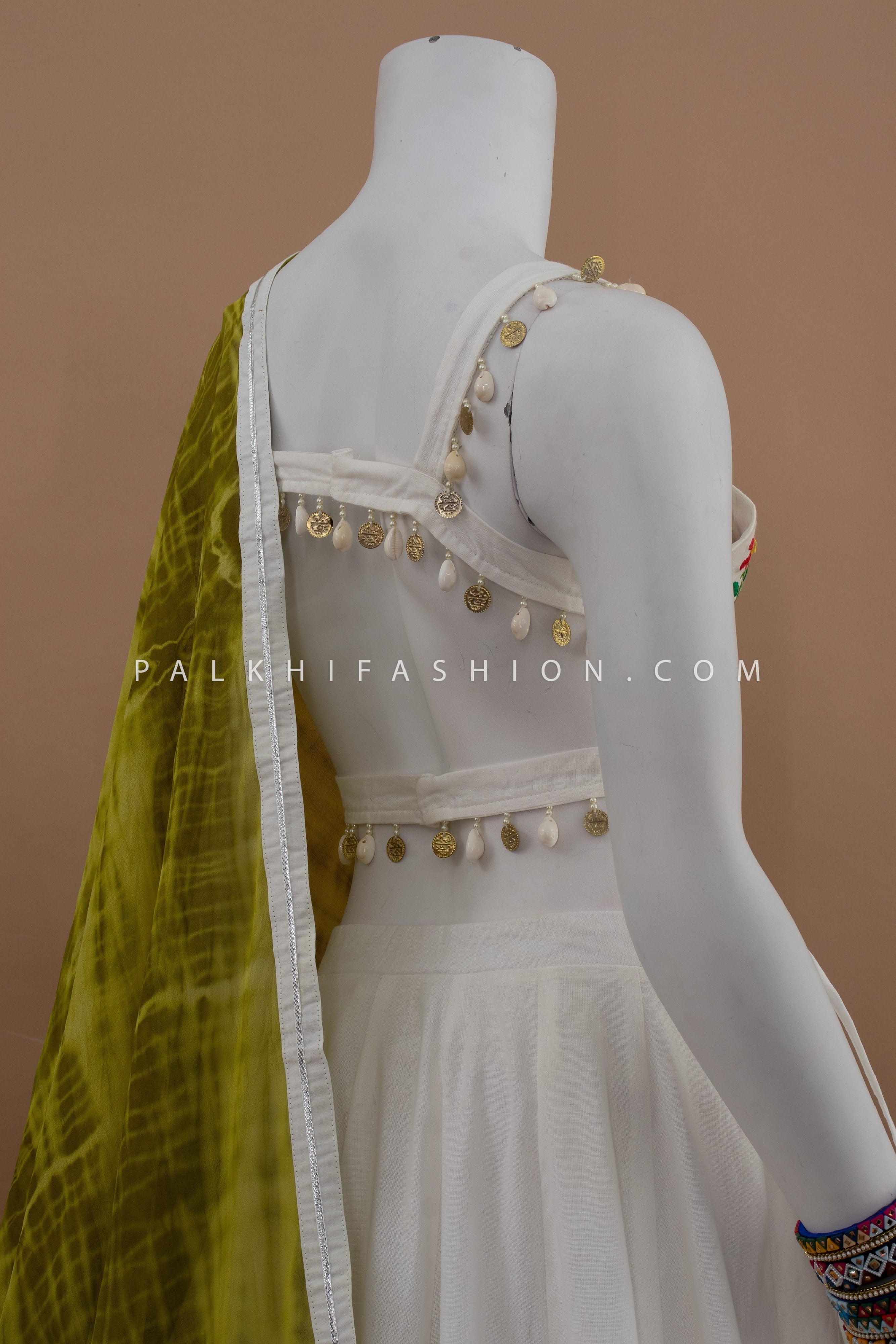 White Navratri Chaniya Choli with Attractive Blouse & Dupatta – Palkhi Fashion
