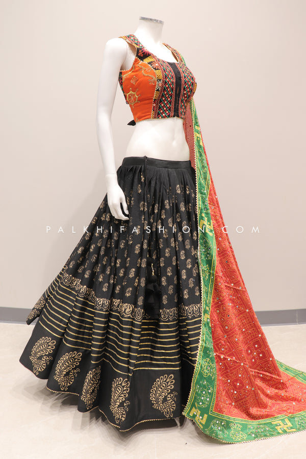 Full Flair Black Navratri Chaniya Choli With Attractive Dupatta