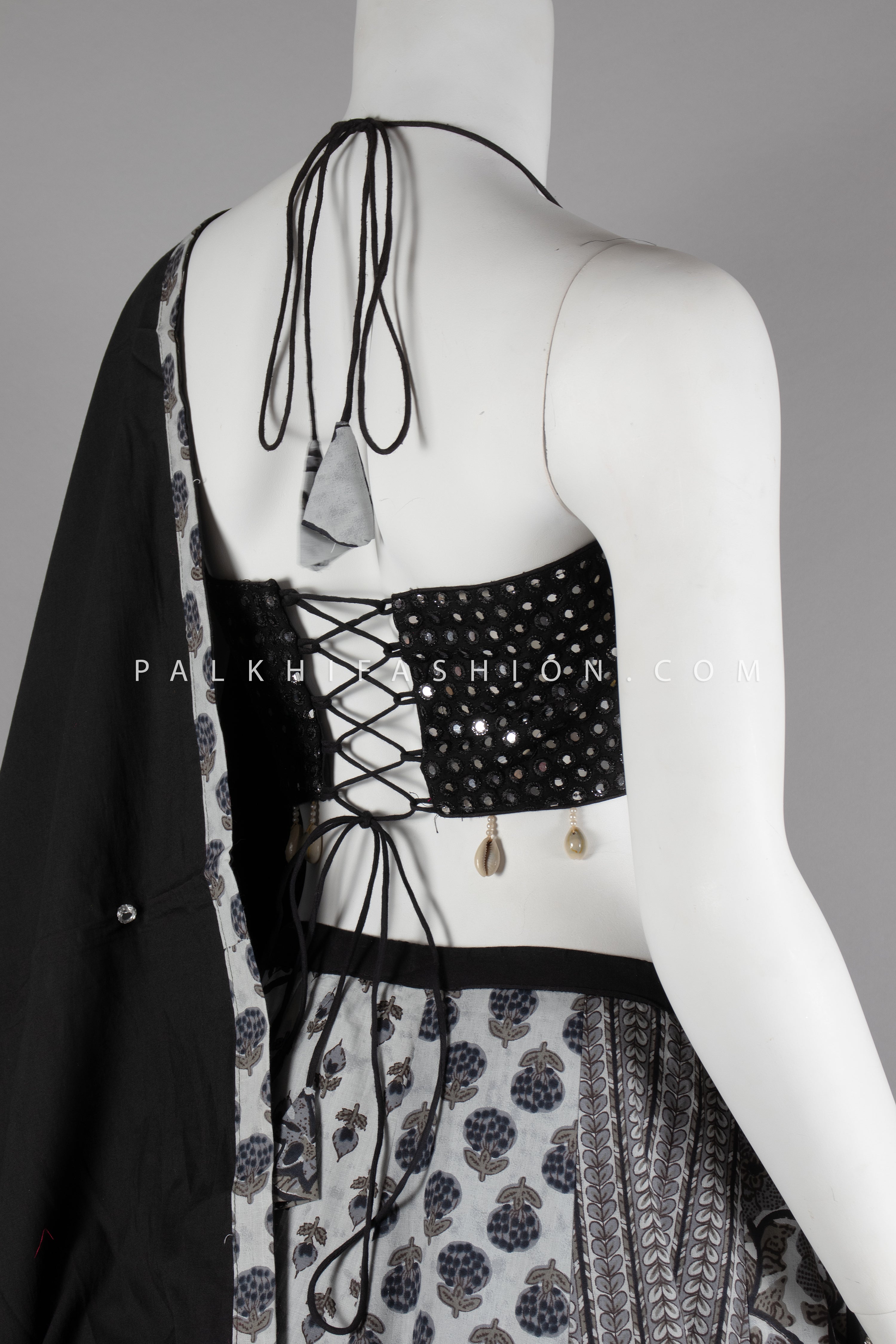 Stylish Black Navratri Chaniya Choli with Jaipur & Ajrakh Prints – Palkhi Fashion