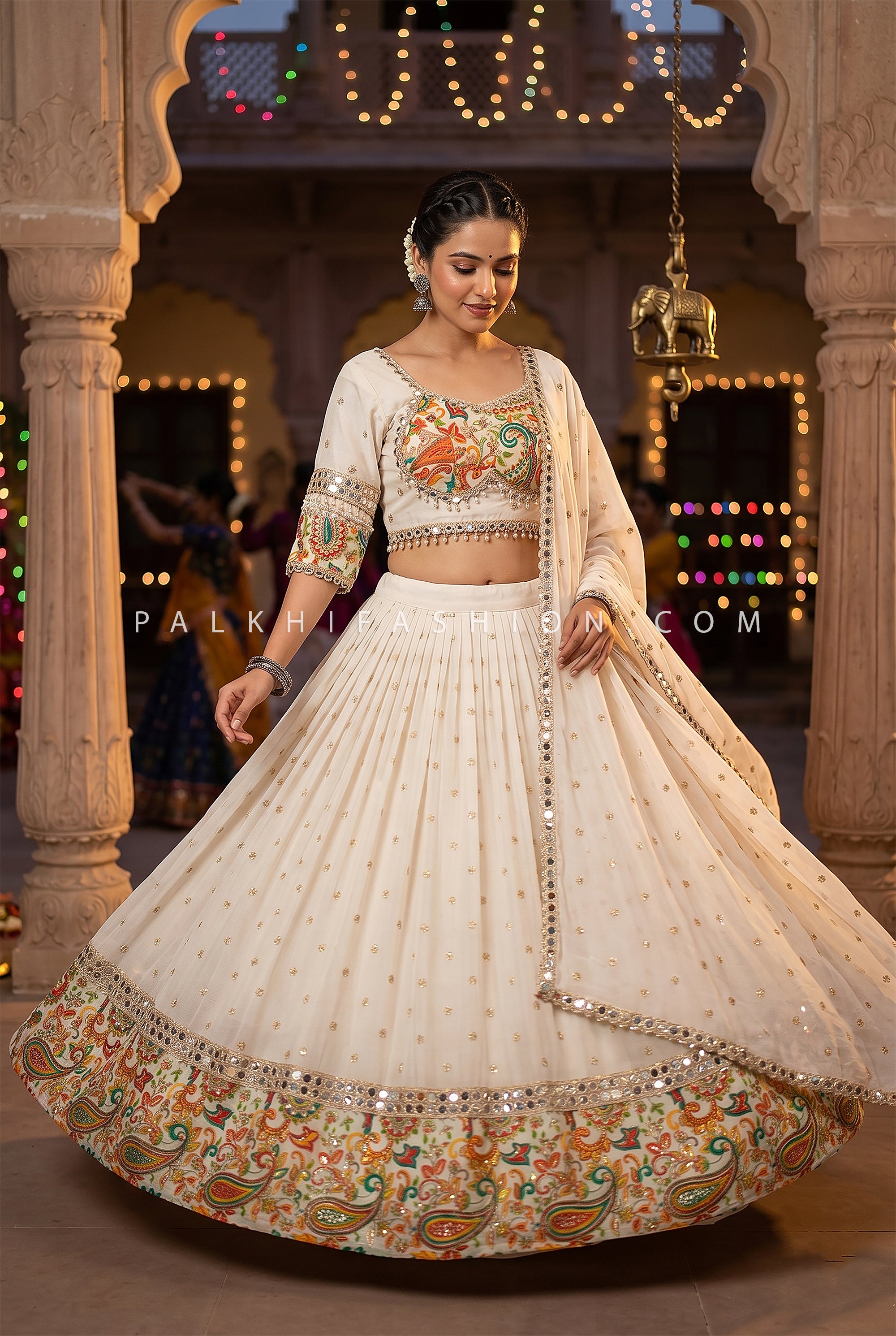 Royal Garba Grace – Cream Chaniya Choli with Mirror & Thread Work – Palkhi Fashion