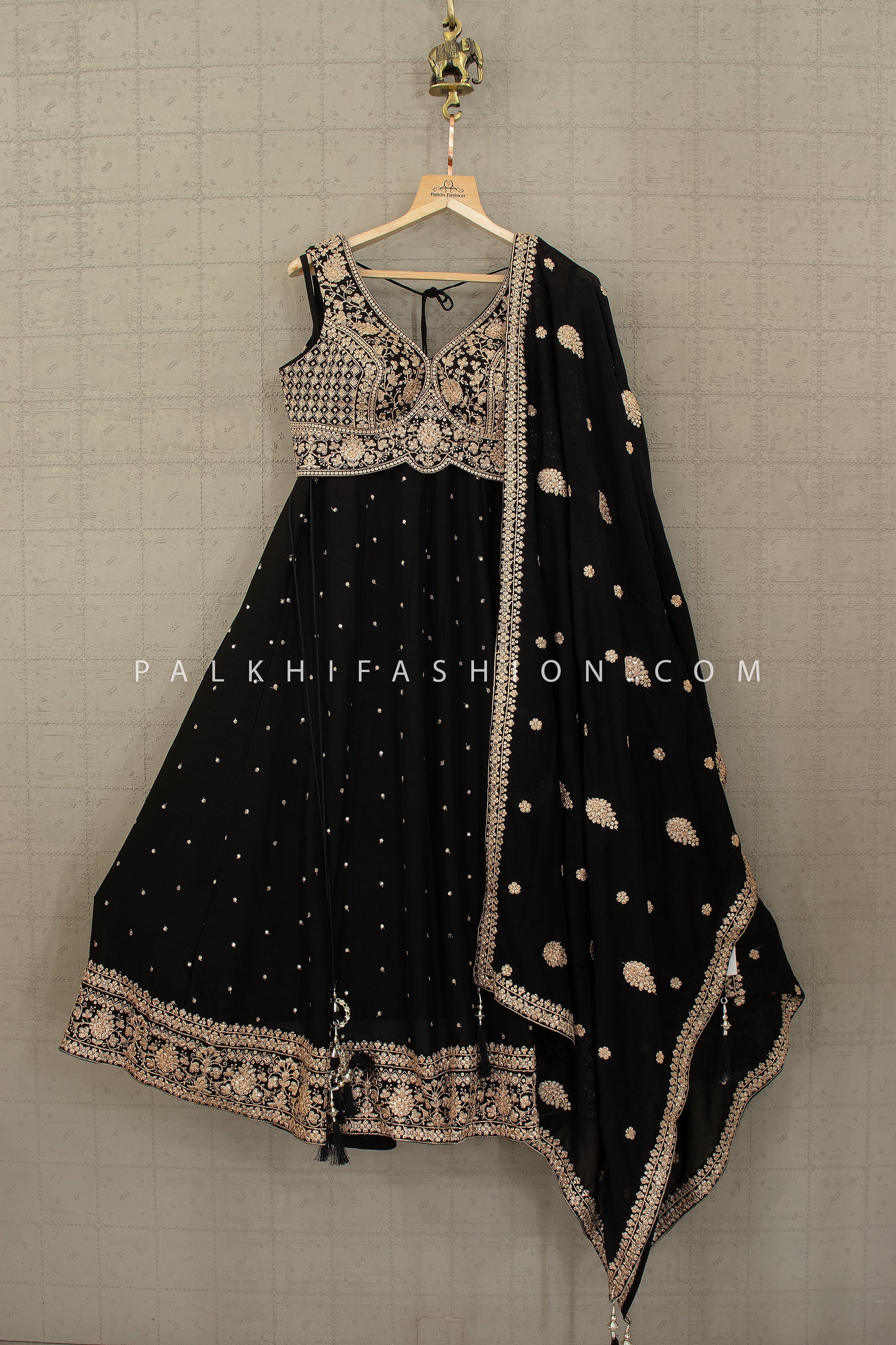 A Timeless Lehenga Choli Set with Elegant Embroidery | Palkhi Fashion Houston