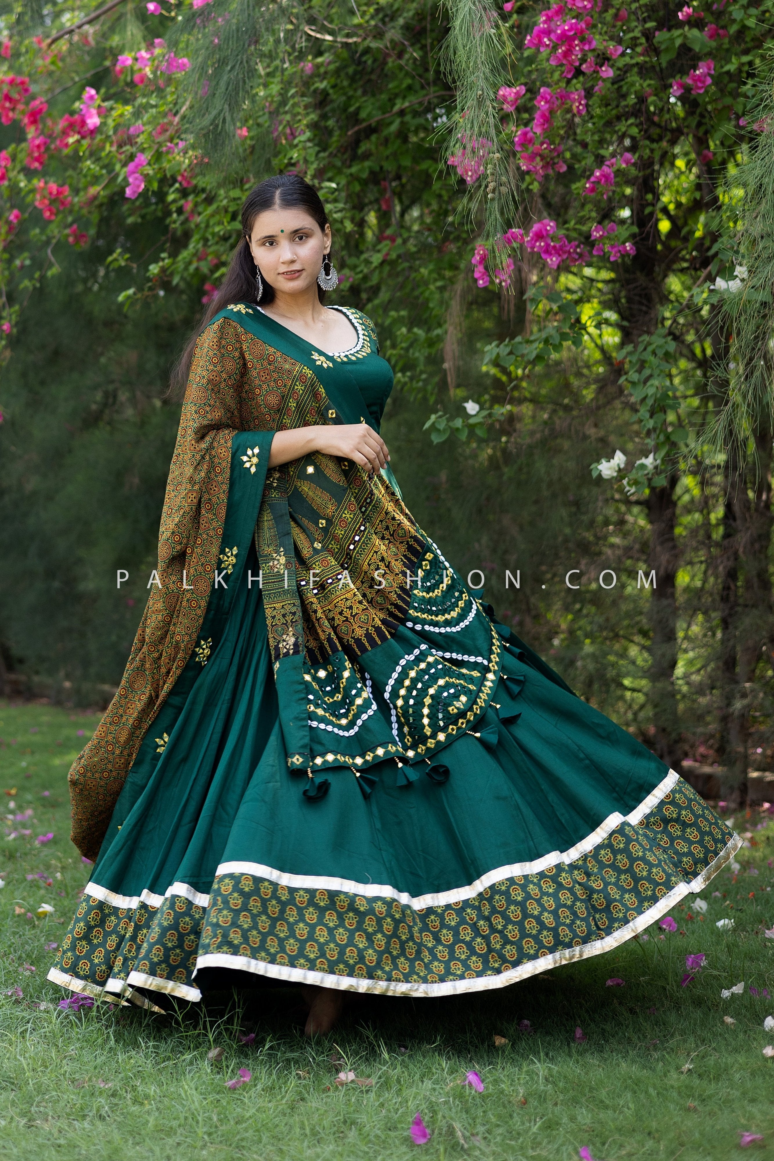 Emerald Green Embroidered Chaniya Choli with Mirror Dupatta – Palkhi Fashion
