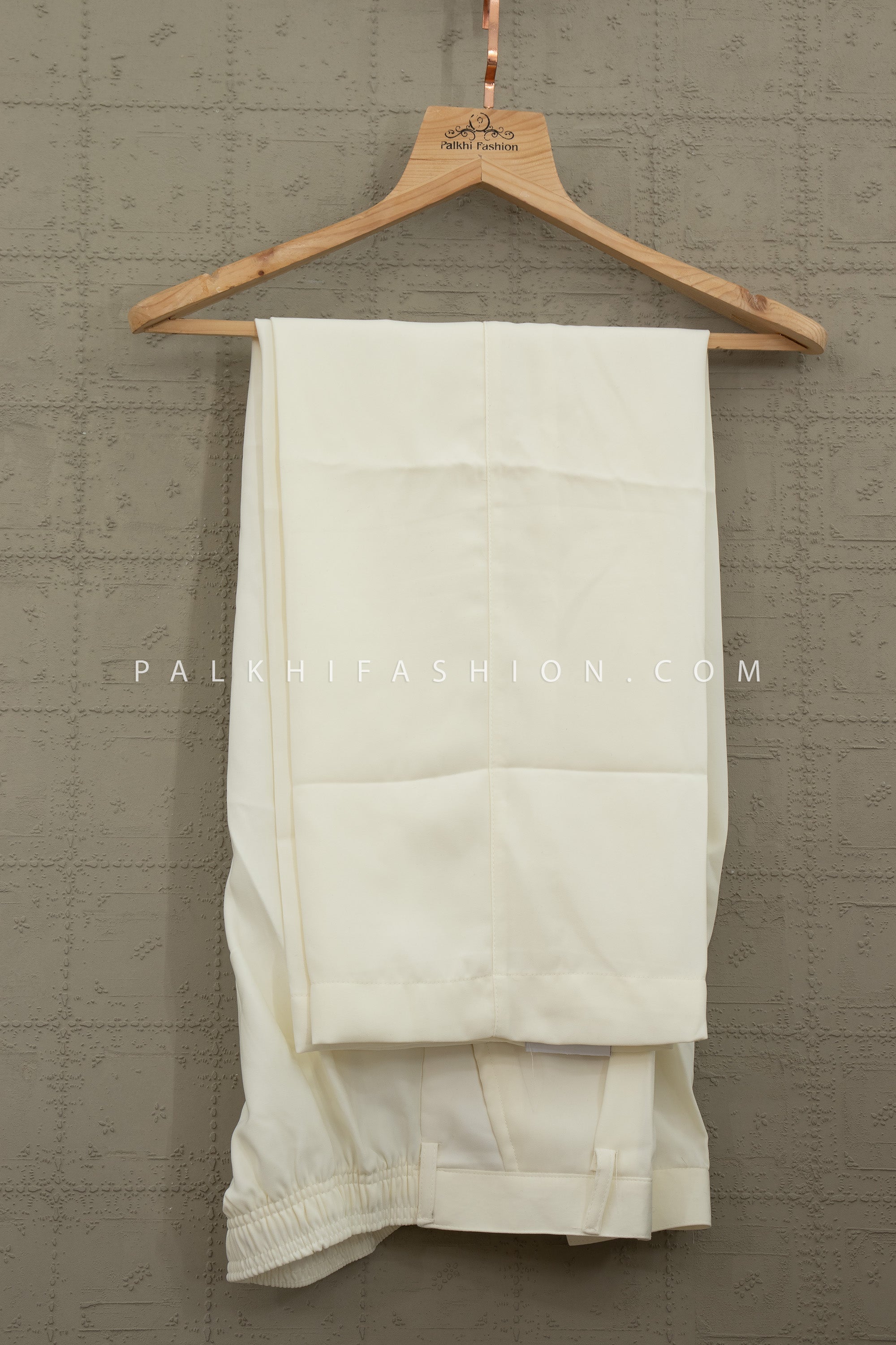 Golden Heritage Luxe – Champagne Beige Embroidered Kurta Set – Palkhi Fashion