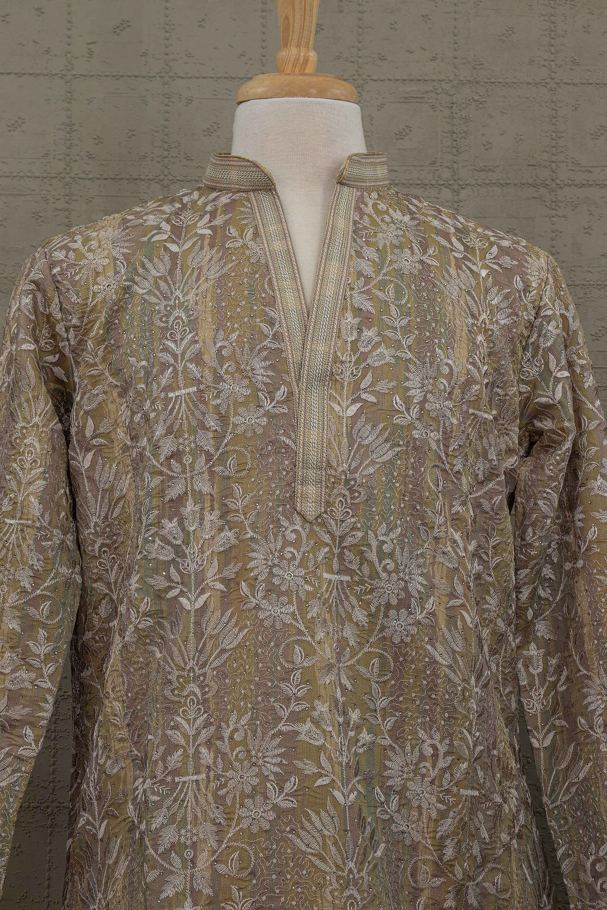 Golden Heritage Luxe – Champagne Beige Embroidered Kurta Set – Palkhi Fashion