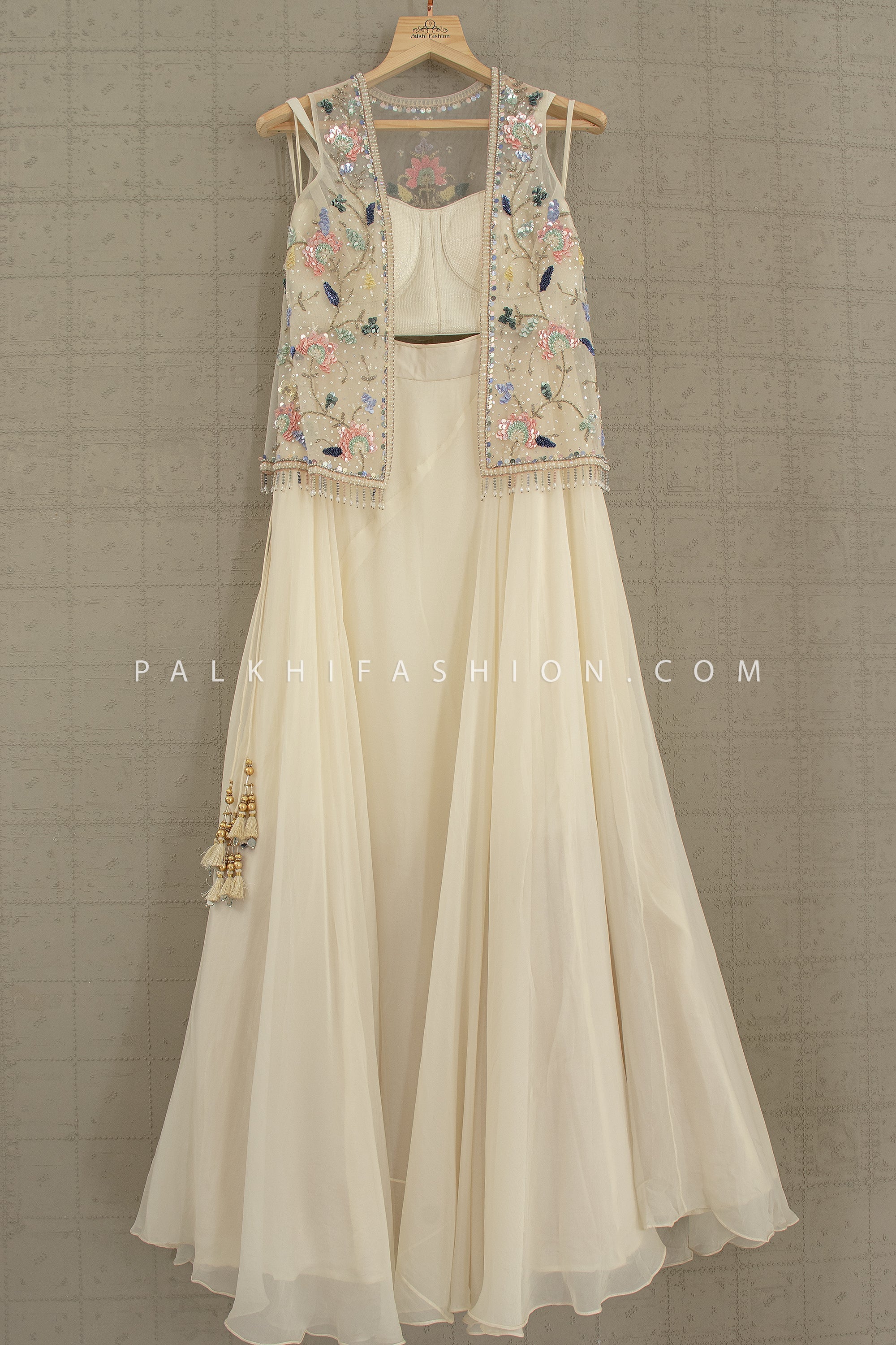 Modern Muse: Champagne Hand - Embroidered Jacket Lehenga Set – Palkhi Fashion