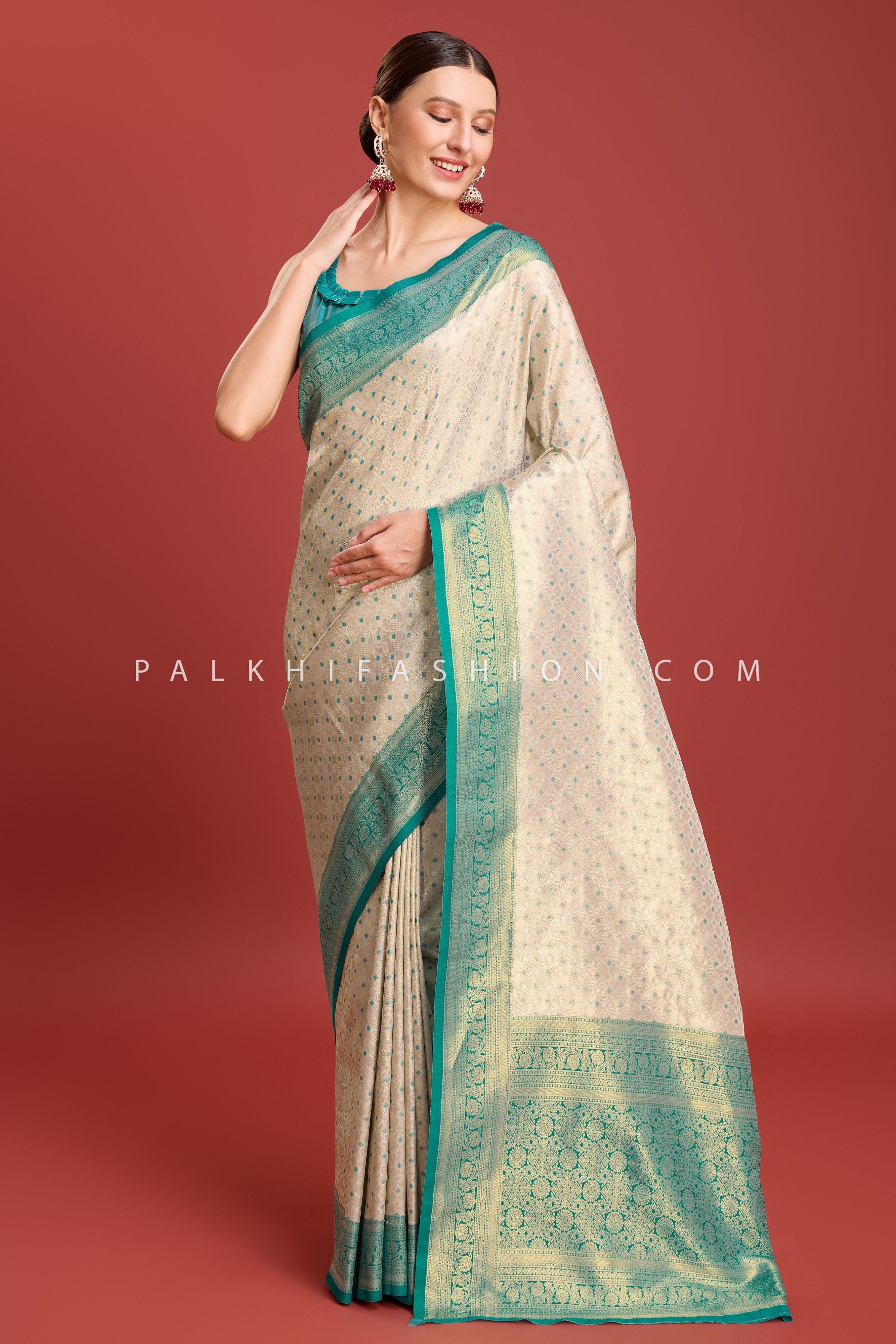 Off - White & Teal Green Kanjivaram Silk Saree with Elegant Weaving – Palkhi Fashion