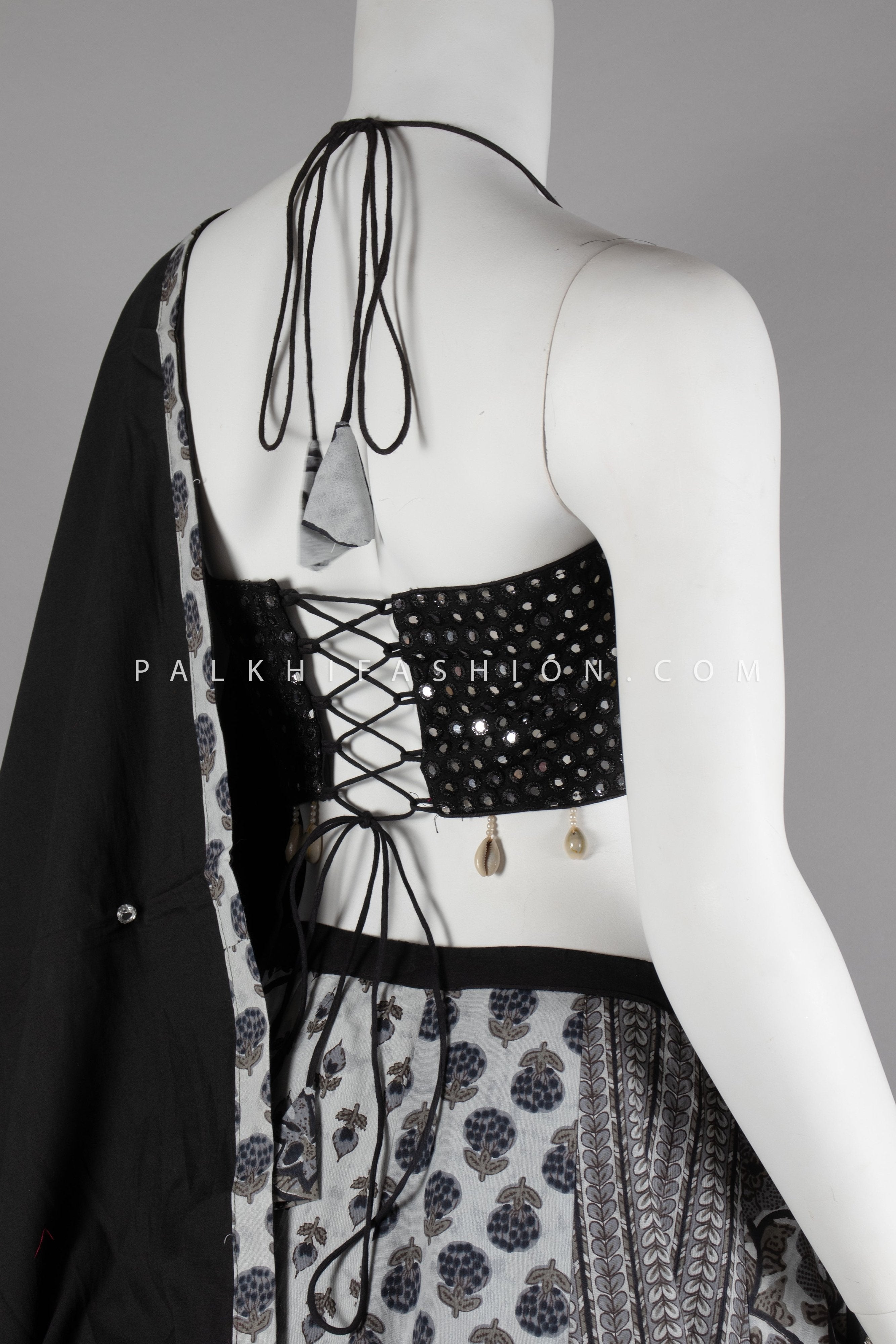 Stylish Black Navratri Chaniya Choli with Jaipur & Ajrakh Prints – Palkhi Fashion