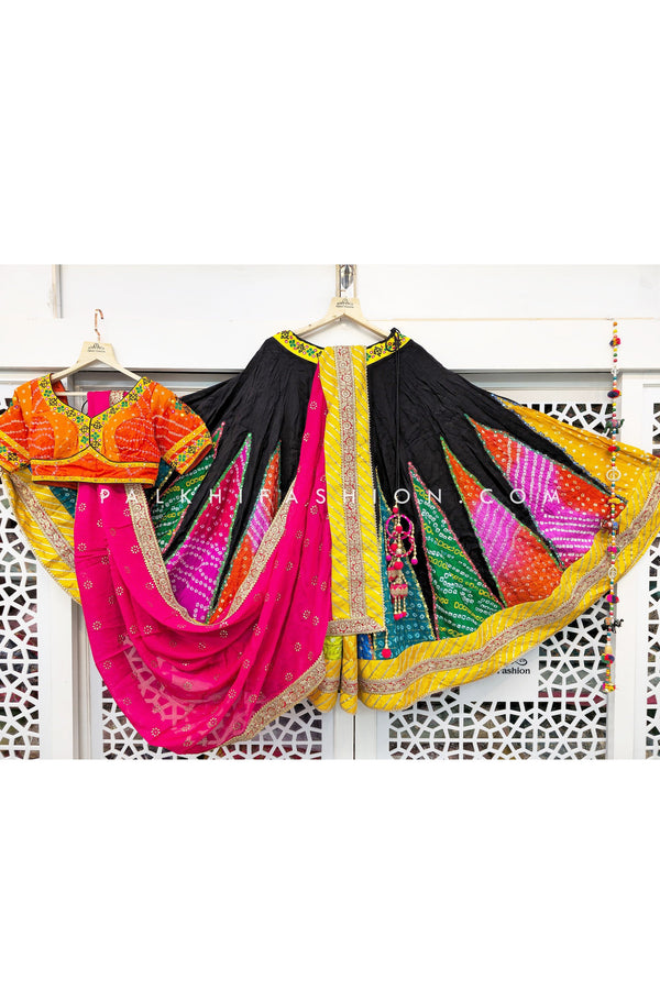 Bandhani Navratri Chaniya Choli With Multicolor Work