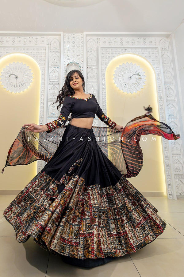 Black Designer Navratri Chaniya Choli With Stunning Border Work - Palkhi Fashion