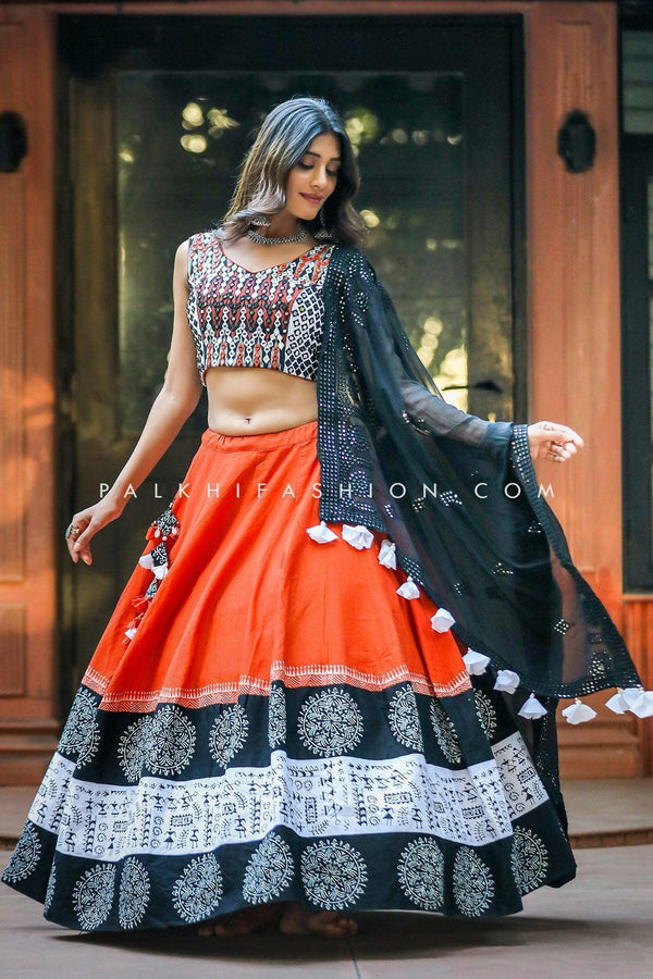 Bold & Beautiful Navratri Chaniya Choli With Gamthi Work - Palkhi Fashion